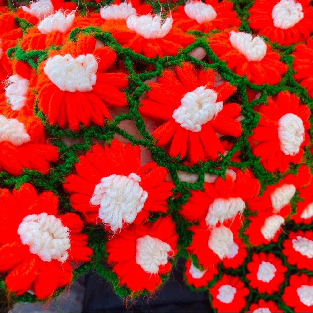 VINTAGE red green daisy flower afghan crochet blanket granny